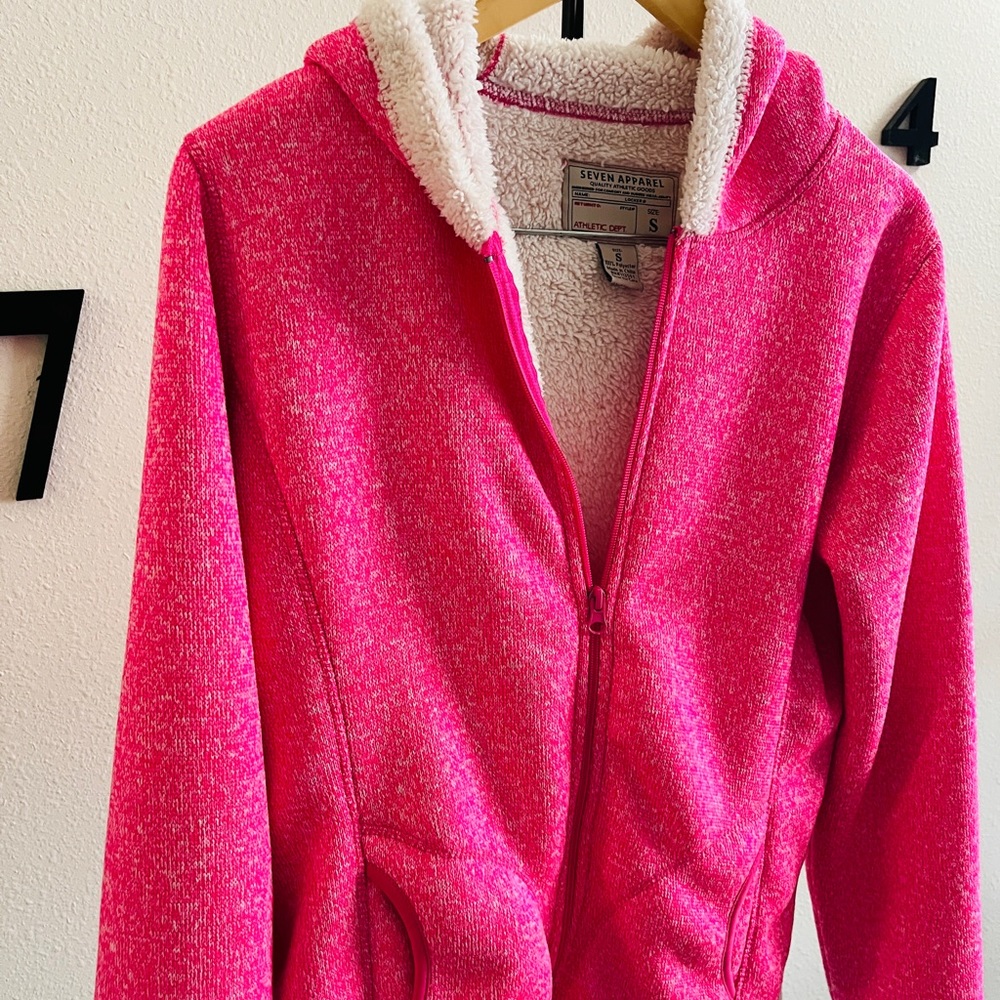 Women’s Seven Apparel hoodie size small